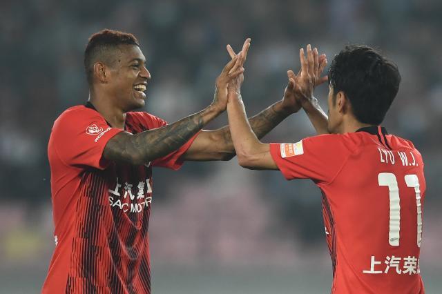 星空体育-【中超】洛佩斯2球吕文君破门 海港3比1送国安2连败